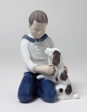 купить Фарфоровая статуэтка Мальчик с собакой "Я должен умыться? Bing Grondahl