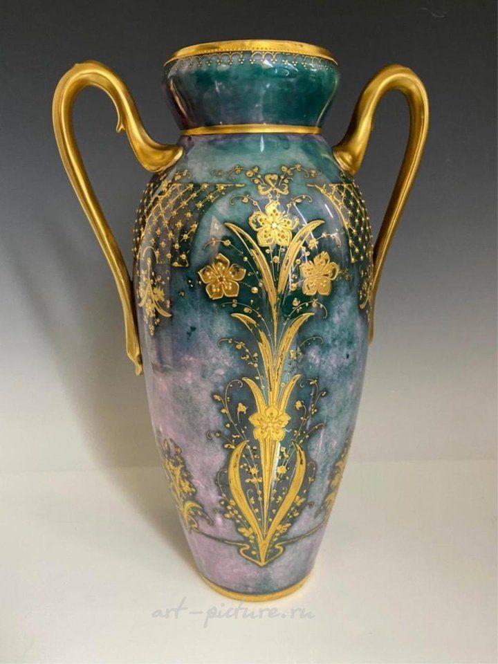 维也纳皇家瓷器 , 一件华丽的皇家维也纳花瓶肖像
