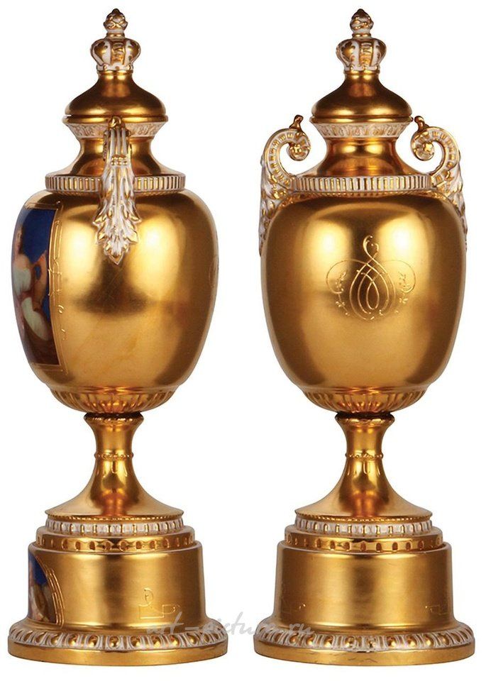 维也纳皇家瓷器 , 瓷质酒杯，维也纳皇家风格。