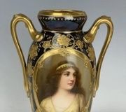 Фарфоровая ваза в стиле Royal Vienna, подписанная Вагнером.