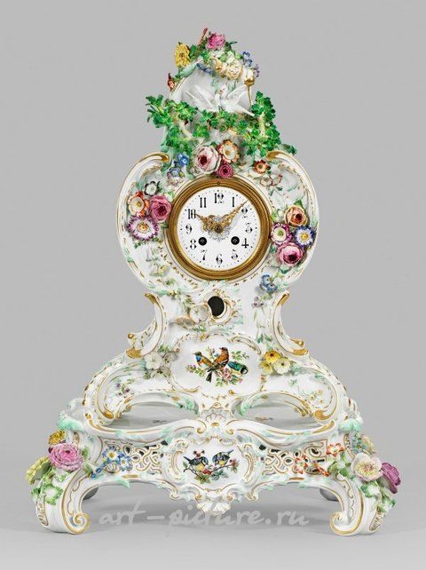 Великолепные фарфоровые часы-камин из Мейсена с пластиковым декором