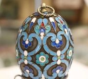 Императорское русское серебряное яйцо с голубой эмалью