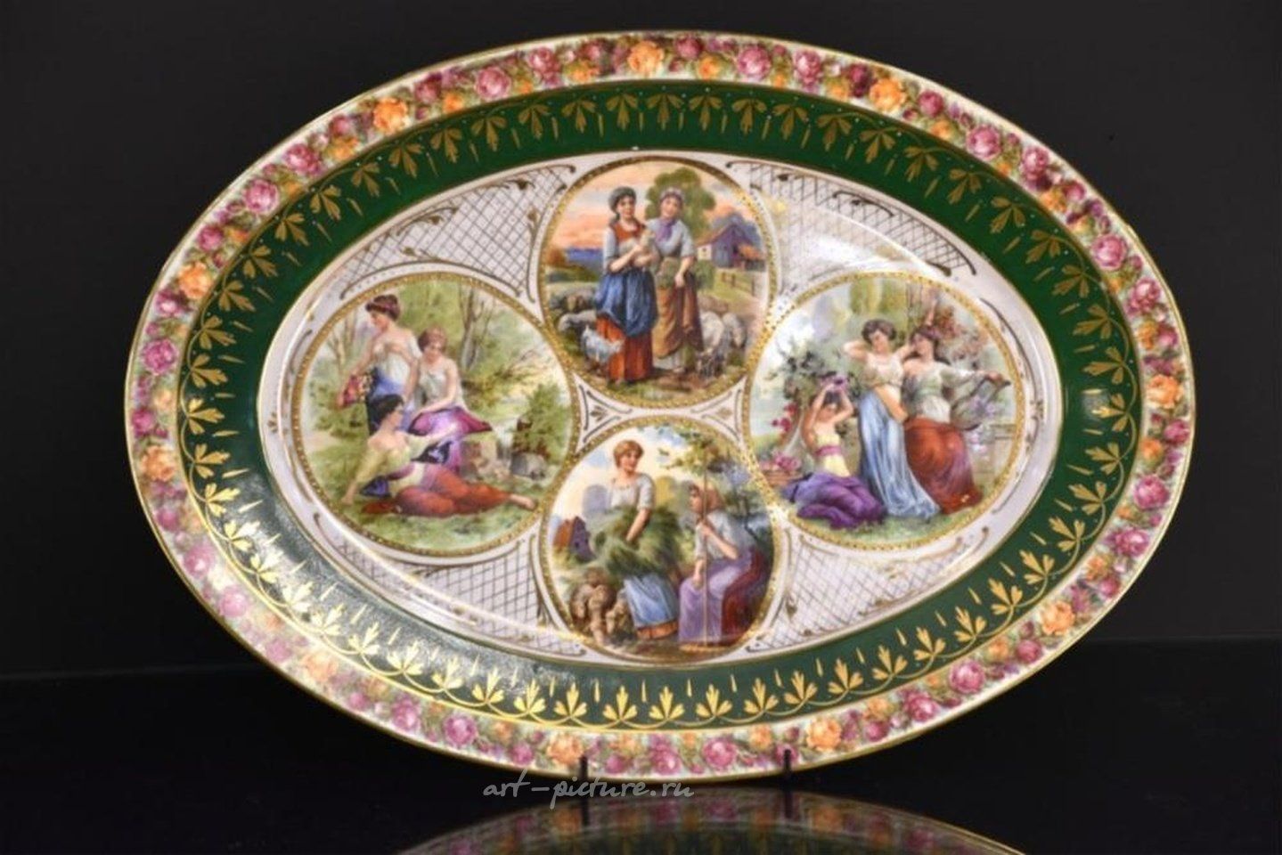 Royal Vienna , Прекрасная большая тарелка  с ручными росписями