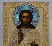 Икона Христа Вседержителя с окладом из позолоченного серебра, 19 век...