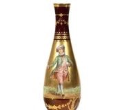 Фарфоровая ваза Decoro Tuscan в стиле 18-го века с позолоченными акцентами. Высота 19 см. Очень хорошее состояние.