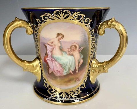 Royal Vienna, Фарфоровая чаша "Любовный кубок" из Королевской Вены XIX века