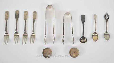 Русское серебро, Набор из четырех разнообразных серебряных ложек с клеймами