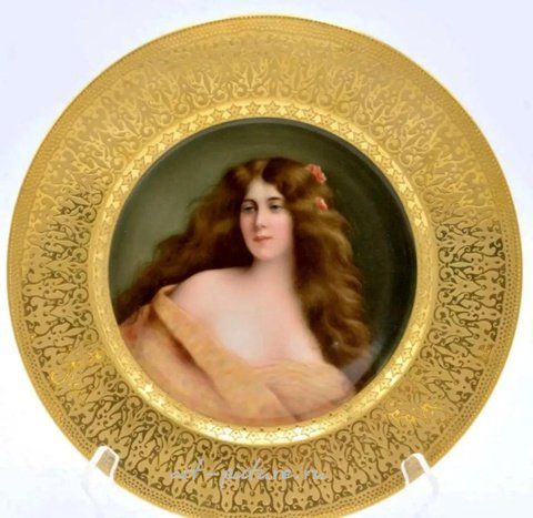 Royal Vienna, Фарфоровая тарелка "Royal Vienna" - антикварное изделие с портретом.