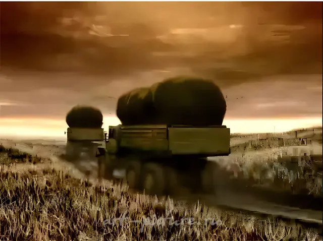 纵队，2006，视频装置（三通道，循环播放）。音效——詹姆斯·韦尔伯恩与卡洛·克鲁格
