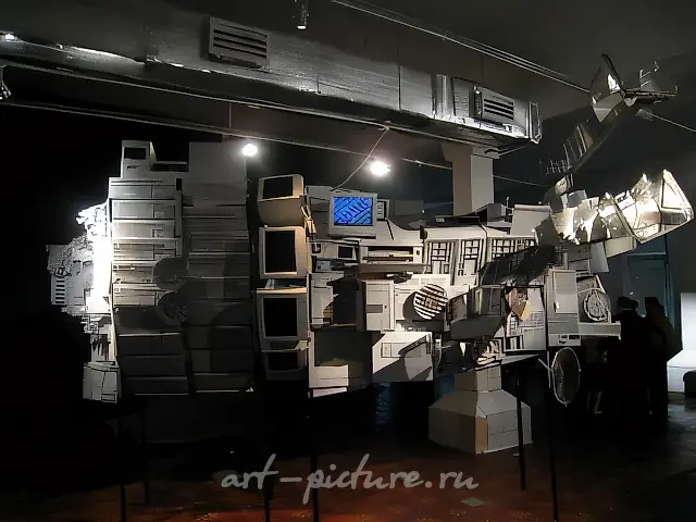 Openspace。宇宙飞船，2008年，多媒体装置，老旧电脑设备