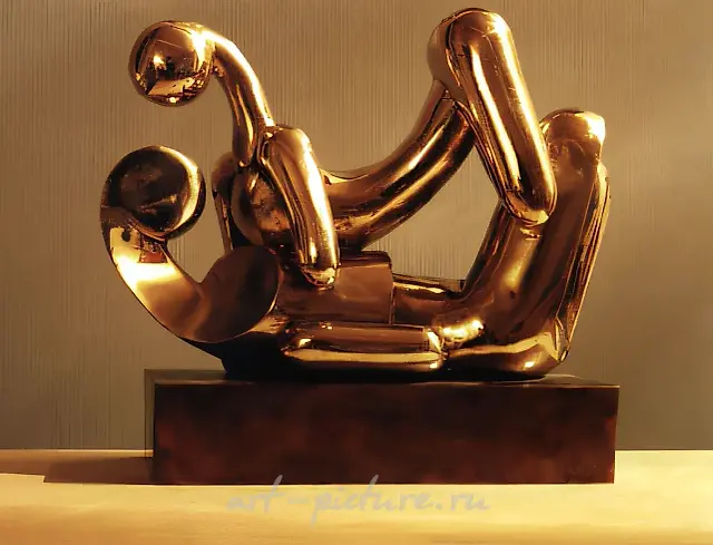 Lovers, 1999, bronze, 35x40x17. Author`s property