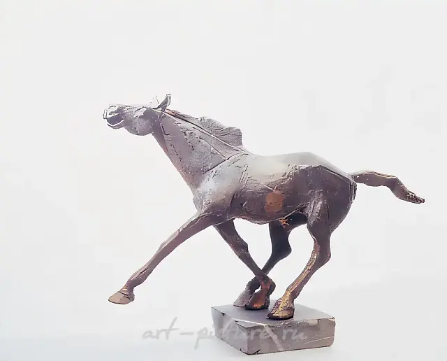 Galloping Horse, 1994, bronze, height 32 cm