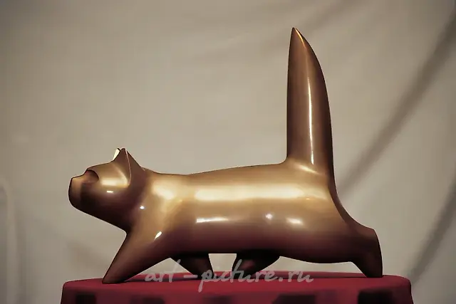 Кошка, 1999, бронза, высота 34 см