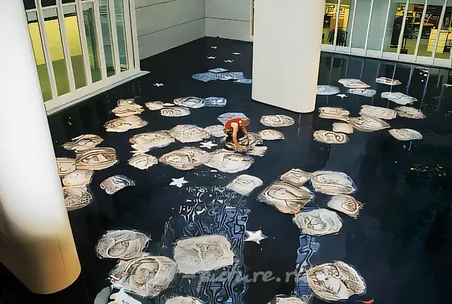 Farewell to the Beloved Portraits of the European People — Hello to the Euro, 1999. Underwater installation. World Bank headquarters, Washington, 1999–2000