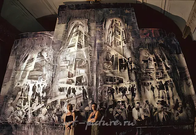 Towers of New York, 2002. Installation. State Russian Museum, Saint Petersburg