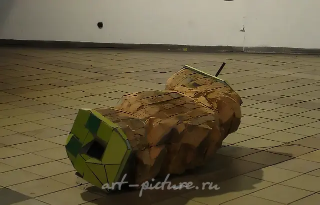 残块，2009年，索斯诺夫斯基糖厂部分砖墙，瓷砖，水泥，约150x70厘米