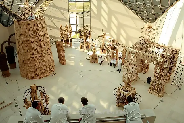 大型强子对撞机，2009年，手工制作的木制部件