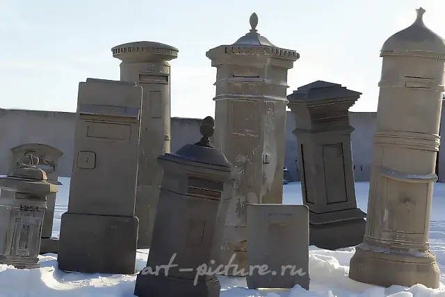 Poste Restante, 2010, concrete, dimensions variable