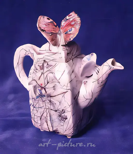 Чайник с бабочками, 1994, фарфор, 16х15х7. Собственность автора
