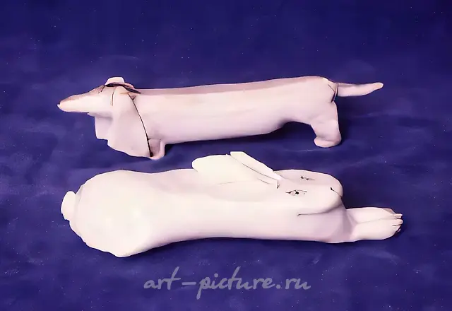 Собака. Заяц, 1993, фаянс, 5,5х22х4; 4,5х19х8. Собственность автора