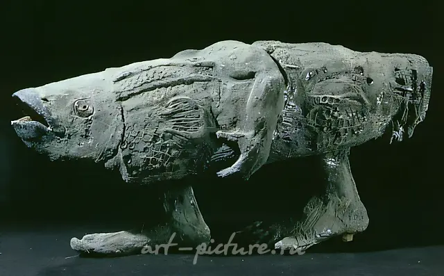 鱼，1992年，陶瓷，38x80。作者自藏。