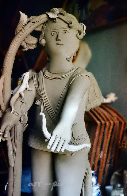 多么美妙的世界，1986年，陶土，釉面，高度70厘米。作者所有。