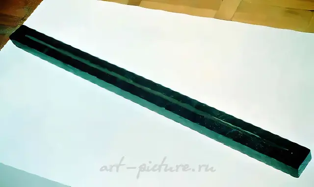 t.l.i.t.e., 1994, Black granit, mirror, 4 x 6 x 94 cm Private collection, Moscow