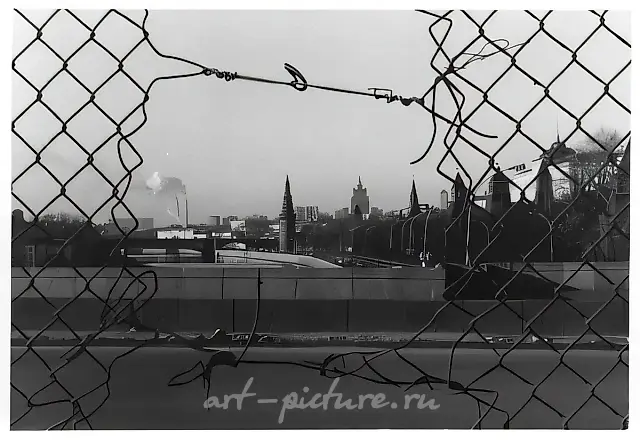 Москва. Из проекта "Взгляд на Кремль", 1992, Ч/Б фотография, 30 х 40 см Музей истории и реконструкции Москвы