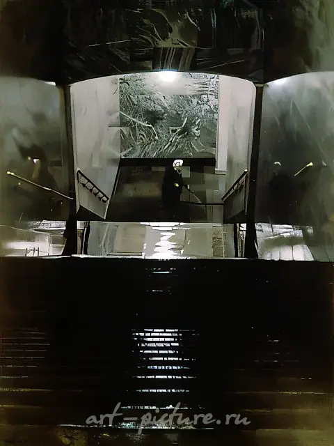 Moscow Underground: the Belorusskaya Station, 1985, Oil on canvas, 205 x 135 cm Carrie Cameron’s collection, USA