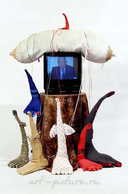 Birth of Dabloids, 1993, video, fabric, sewing, 150x50x80 cm. Author`s property