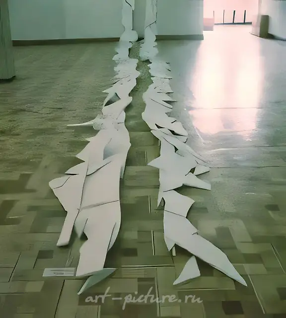 Crack, 1984, Chipboard panel, dyes, 400x1500 cm