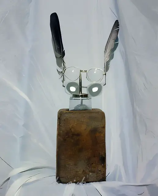 Bikapo`s Consciousness, 1987, mixed technique, 42x12x12 cm. Author`s property
