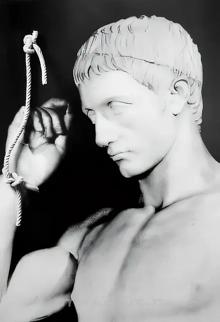 Без названия, 1992, Ч/Б фотография, веревка, 70 х 50 см Собственность автора