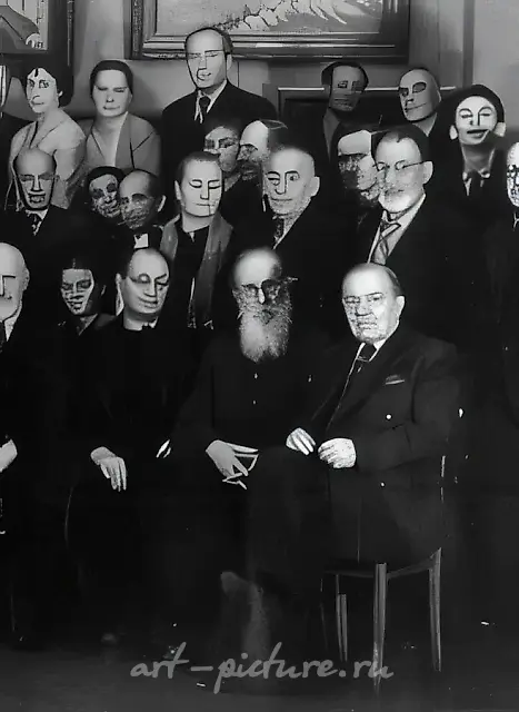 Правление МОСХа. Фрагмент., 1956,  ,   Сидят: Фальк, Фаворский, Павел Кузнецов.