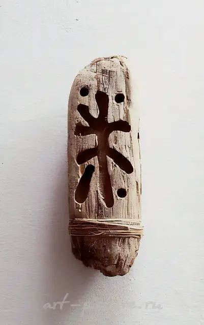 Young of Wild Animal I, 1993, mixed technique, 15 x 5 cm Author`s property