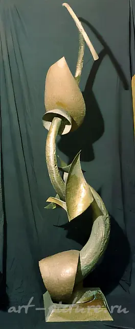 Оркестр, 1979, красная медь, латунь (выколотка), 179x45x38 Собственность автора