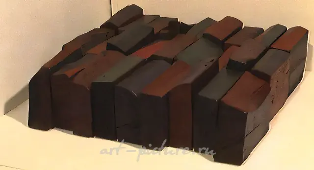 Плоская скульптура, 1990, дерево, масло, 65х63х18