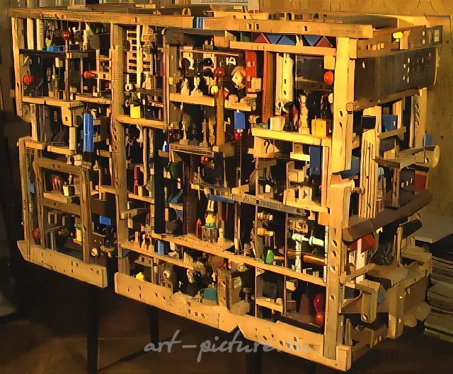 High Tech II, 1990, wood, assemblage, 140x90x50