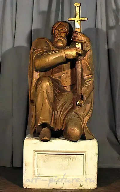 Князь Дмитрий Донской, 1979, красное дерево, тонировка, 120х75х70