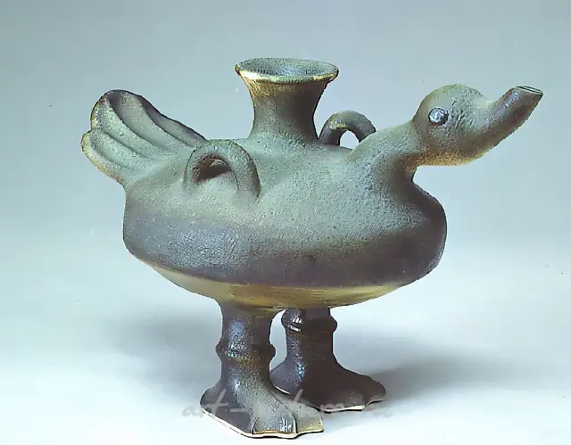 Figured vessel, 1988, faience, glazed, 15x20 Author`s property