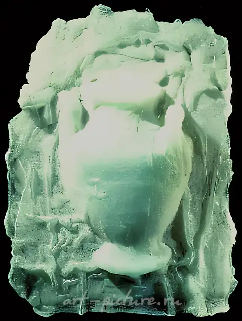 Amphora, 1991, slumping, glass, 75x51. State Hermitage. St. Petersburg