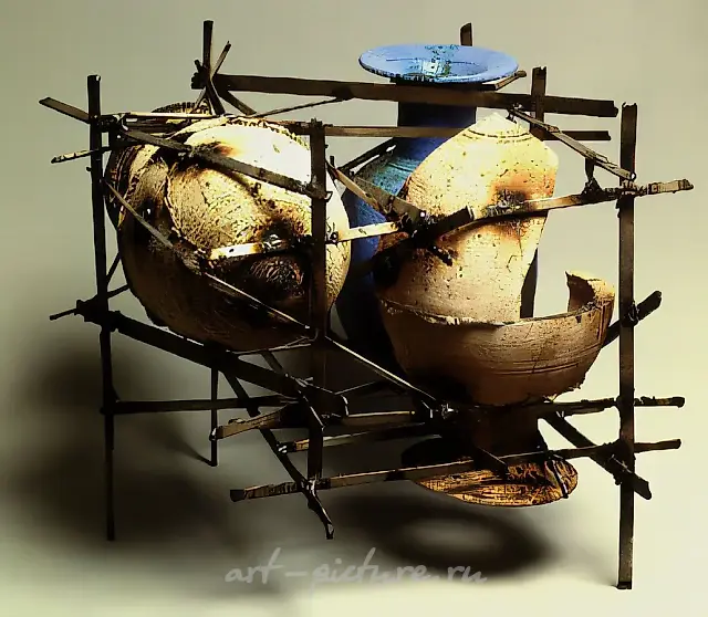 Repair, 1990, chamotte, glaze, stainless steel, 35x35x35. Collection of the Ministry of Culture of Russia