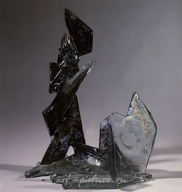 冰堆，1992年，玻璃，金属模具成型，60x15x20。作者自藏。