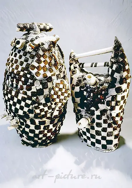 Player, 1990, chamotte, coloured masses, raku, 40x50, 30x45. Property of «Art Modern» Gallery. Moscow