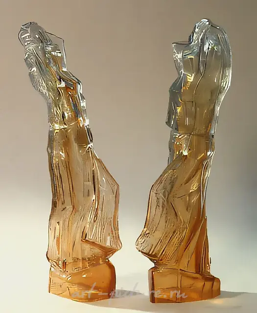 Dancer, 1989, glass, mould-blowing, height 47. Ministry of Culture of Russia