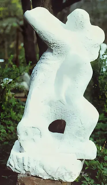 雕塑家（波津肖像），1989年，大理石，三块石板，120x50x40。作者所有。