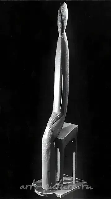 Сидящая, 1990, дерево,   Собственность Государственной Третьяковской галереи