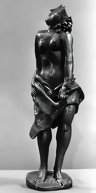 With a Towel, 1983, bronze, 35x11x9. Author`s property