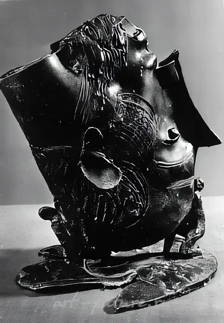 Heavy Burden, 1985, bronze, 23x17x14. Author`s property