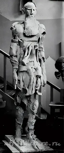 Tolstoy, 1982, plaster, 250x80x70 Author`s property